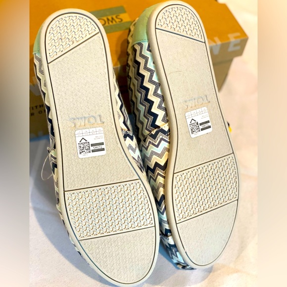 Toms Classic Blue Grey Chevron Alpargata, Sz 10 (NIB) - Picture 2 of 3